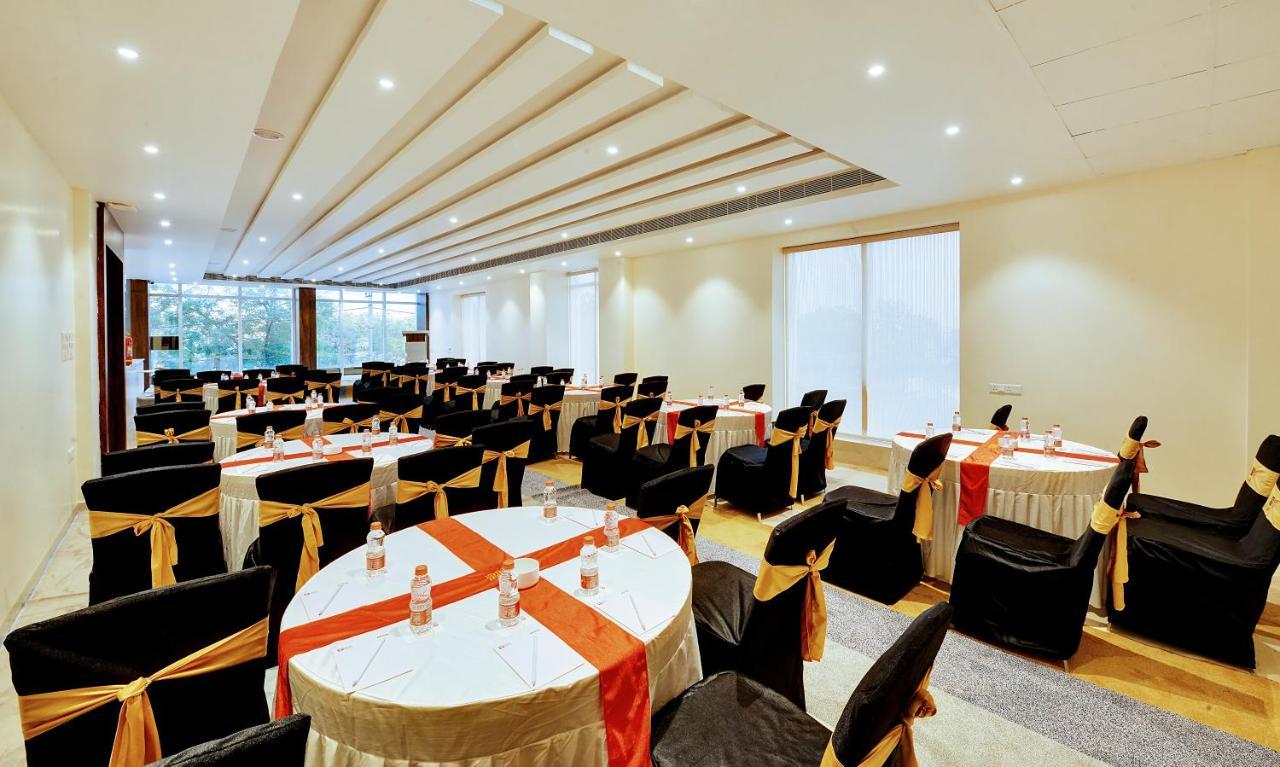 Mastiff Select Gulbarga Hotel Kalaburagi Kültér fotó